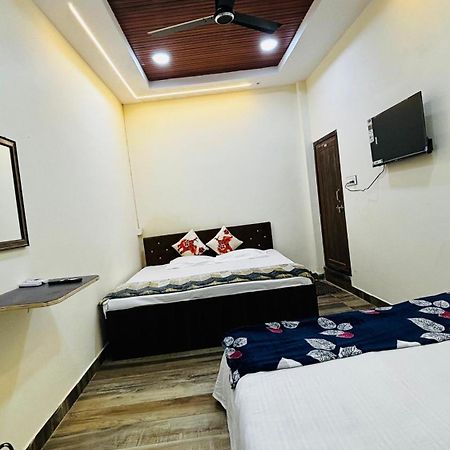Hotel Shreenidhi Comfort Stay Удджайн Экстерьер фото