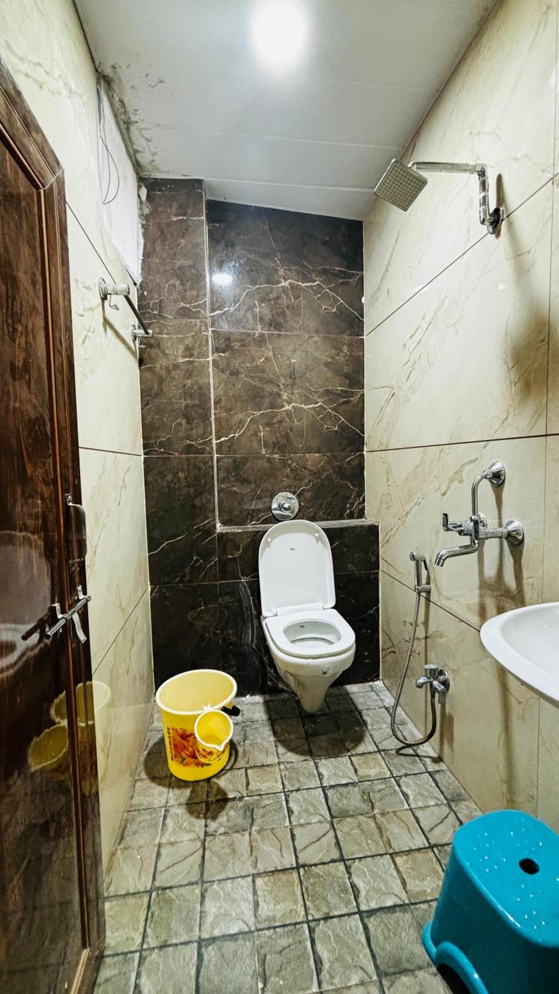 Hotel Shreenidhi Comfort Stay Удджайн Экстерьер фото